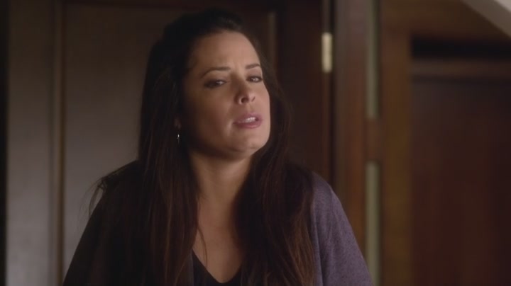 Charmed-Online_dot_net-PrettyLittleLiars-304BirdsOfAFeather2074.jpg