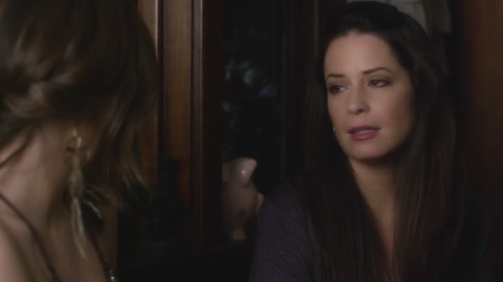 Charmed-Online_dot_net-PrettyLittleLiars-304BirdsOfAFeather2110.jpg