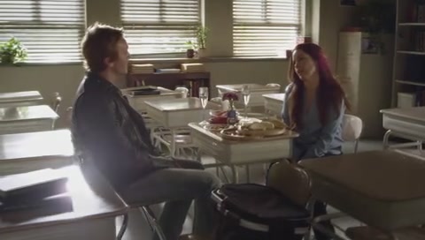 Charmed-Online-dot-net_PrettyLittleLiars-3x10WhatLiesBeneath0421.jpg