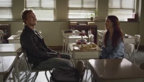 Charmed-Online-dot-net_PrettyLittleLiars-3x10WhatLiesBeneath0426.jpg