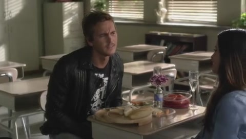 Charmed-Online-dot-net_PrettyLittleLiars-3x10WhatLiesBeneath0446.jpg