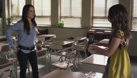 Charmed-Online-dot-net_PrettyLittleLiars-3x10WhatLiesBeneath0498.jpg