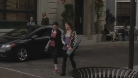 Charmed-Online-dot-net_PrettyLittleLiars-3x10WhatLiesBeneath1507.jpg