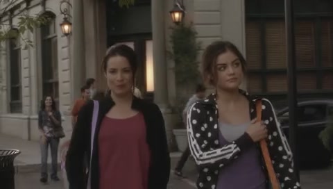 Charmed-Online-dot-net_PrettyLittleLiars-3x10WhatLiesBeneath1518.jpg