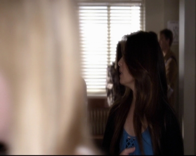 LucyHale-dot-nl_PrettyLittleLiars-3x16MyseryLovesCompany0751.jpg