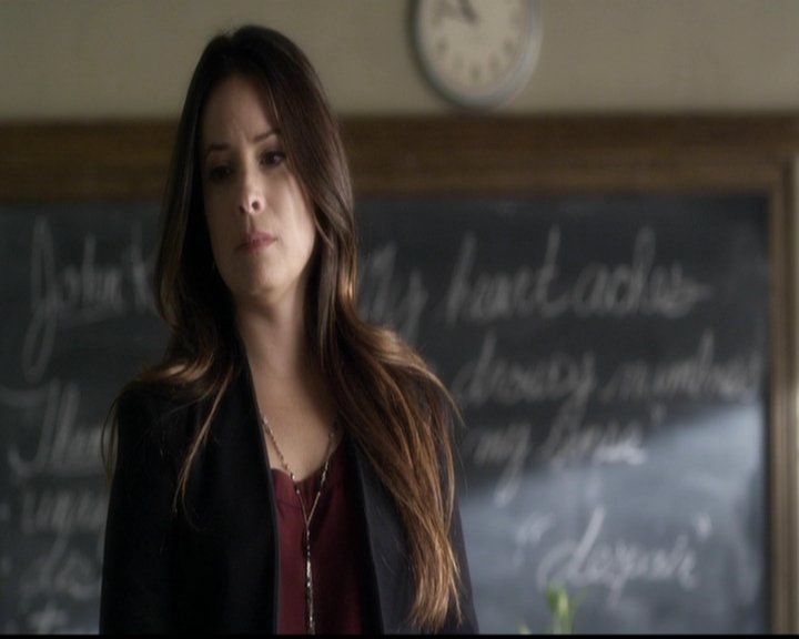 LucyHale-dot-nl_PrettyLittleLiars-3x20HotWater0761.jpg
