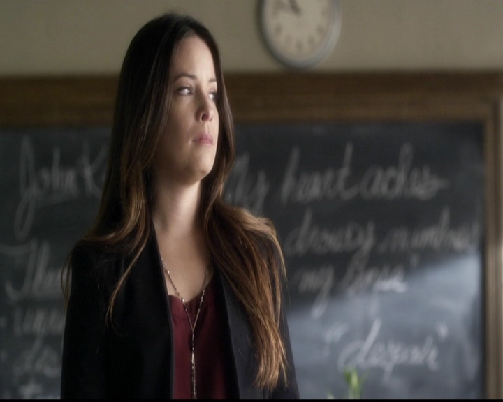 LucyHale-dot-nl_PrettyLittleLiars-3x20HotWater0762.jpg