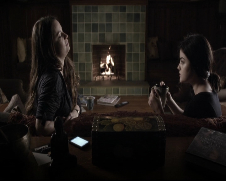 LucyHale-dot-nl_PrettyLittleLiars-4x23Unbridled0852.jpg
