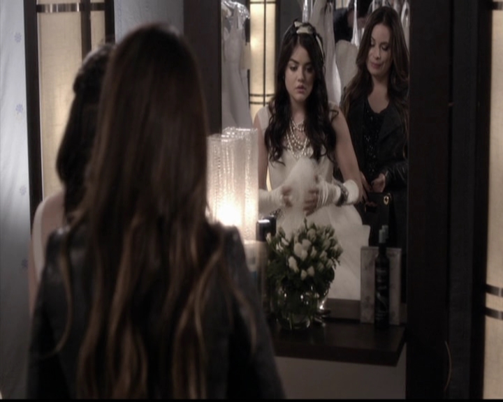LucyHale-dot-nl_PrettyLittleLiars-4x23Unbridled1852.jpg