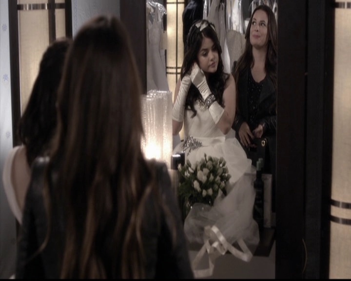 LucyHale-dot-nl_PrettyLittleLiars-4x23Unbridled1855.jpg