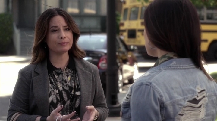 Charmed-Online_dot_net-PrettyLittleLiars-5x08ScreamForMe0322.jpg