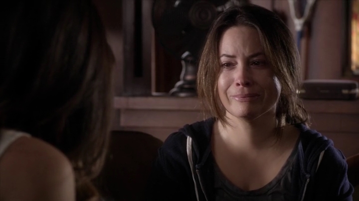 Charmed-Online_dot_net-PrettyLittleLiars-5x10ADarkAli0491.jpg