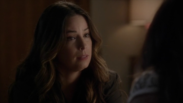 Charmed-Online_dot_net-PrettyLittleLiars-5x10ADarkAli2077.jpg