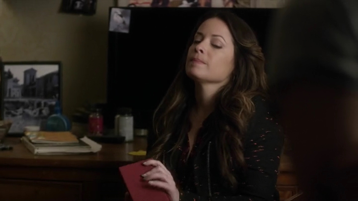 Charmed-Online_dot_net-PrettyLittleLiars-5x24ImAGoodGirlIAm0508.jpg