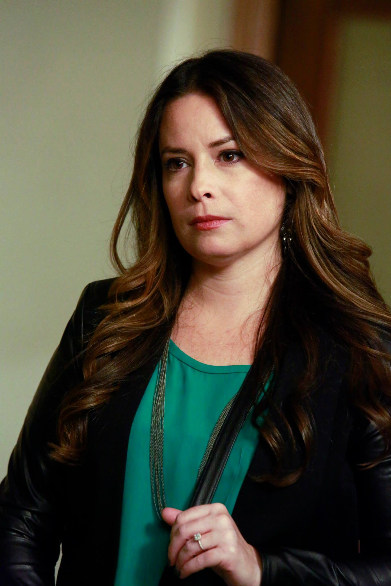5x09-001.jpg