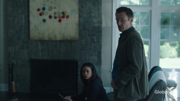 Charmed-Online-dot-nl_FBIMostWanted1x01-0423.jpg Charmed-Online-dot-nl_FBIMostWanted1x01-0423.jpg