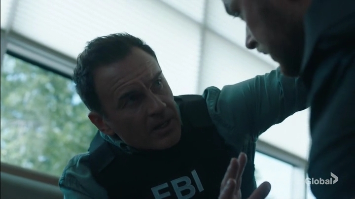 Charmed-Online-dot-nl_FBIMostWanted1x01-0833.jpg