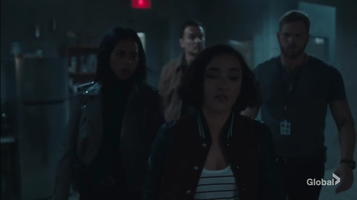 Charmed-Online-dot-nl_FBIMostWanted1x01-1761.jpg Charmed-Online-dot-nl_FBIMostWanted1x01-1761.jpg