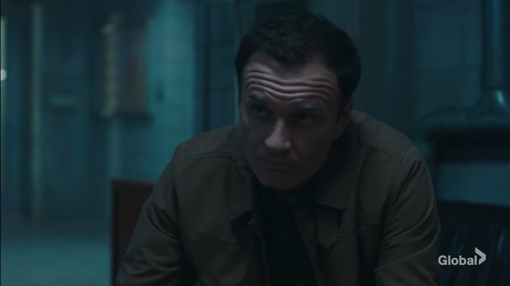 Charmed-Online-dot-nl_FBIMostWanted1x01-1783.jpg Charmed-Online-dot-nl_FBIMostWanted1x01-1783.jpg