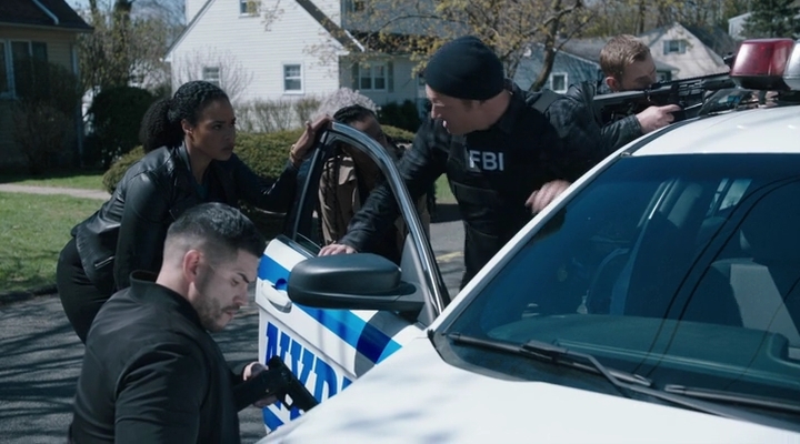 Charmed-Online-dot-nl_FBIMostWanted2x12-1965.jpg Charmed-Online-dot-nl_FBIMostWanted2x12-1965.jpg