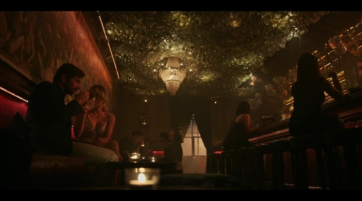 Charmed-Online-dot-nl_TheFlightAttendant1x01-0518.jpg