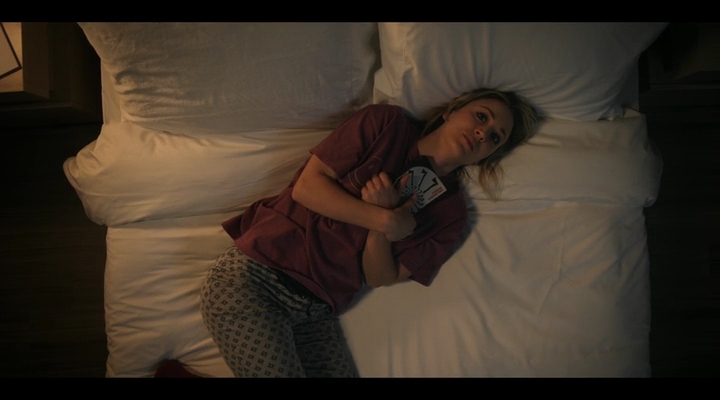 Charmed-Online-dot-nl_TheFlightAttendant1x03-0646.jpg