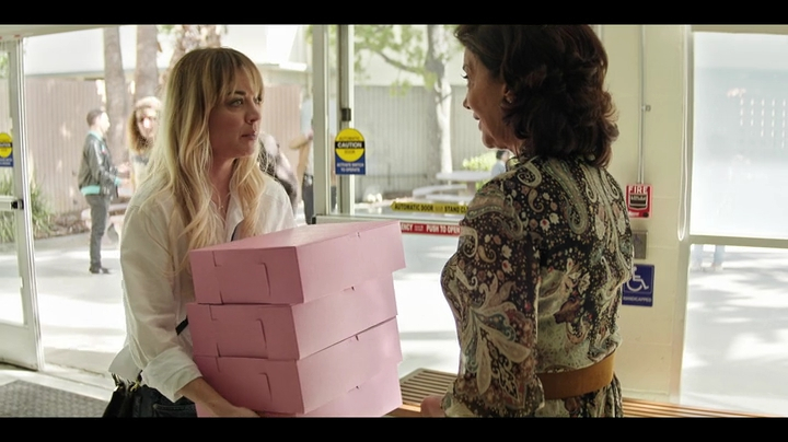 Charmed-Online-dot-nl_TheFlightAttendant2x02-1019.jpg