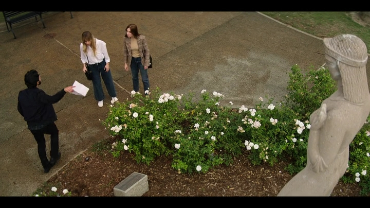 Charmed-Online-dot-nl_TheFlightAttendant2x02-2015.jpg