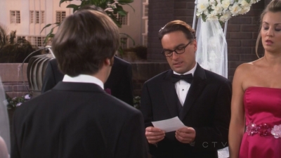 Charmed-Online_dot_net-TBBT5x24TheCountdownReflection0944.jpg