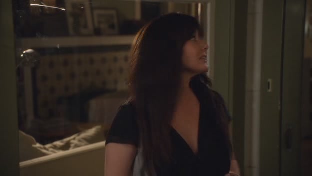 Charmed-Online-dot-net_90210-1x02TheJetSet1968.jpg