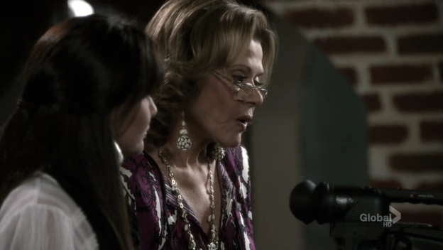 Charmed-Online-dot-net_90210-1x04-1282.jpg Charmed-Online-dot-net_90210-1x04-1282.jpg