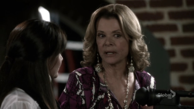 Charmed-Online-dot-net_90210-1x04-1307.jpg Charmed-Online-dot-net_90210-1x04-1307.jpg