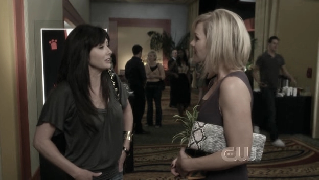Charmed-Online_dot_nl-90210-S01E11-0956.jpg Charmed-Online_dot_nl-90210-S01E11-0956.jpg