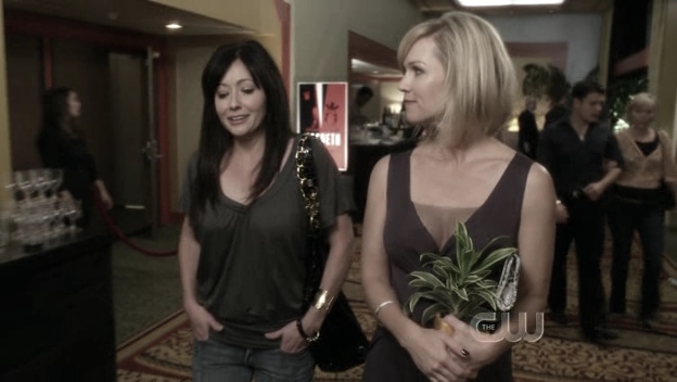 Charmed-Online_dot_nl-90210-S01E11-0975.jpg Charmed-Online_dot_nl-90210-S01E11-0975.jpg