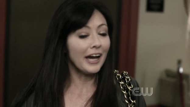 Charmed-Online_dot_nl-90210-S01E11-0993.jpg Charmed-Online_dot_nl-90210-S01E11-0993.jpg
