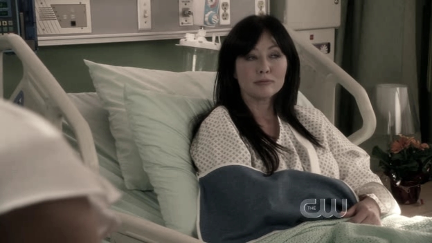 Charmed-Online_dot_nl-90210-S01E11-2258.jpg Charmed-Online_dot_nl-90210-S01E11-2258.jpg