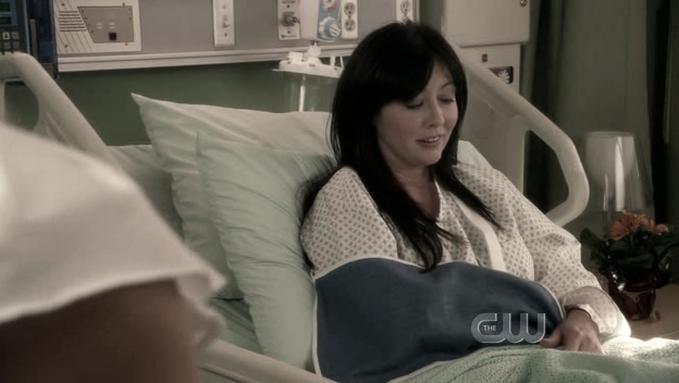 Charmed-Online_dot_nl-90210-S01E11-2264.jpg Charmed-Online_dot_nl-90210-S01E11-2264.jpg