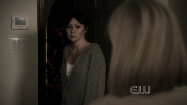 Charmed-Online_dot_nl-90210-S01E12-3210.jpg Charmed-Online_dot_nl-90210-S01E12-3210.jpg
