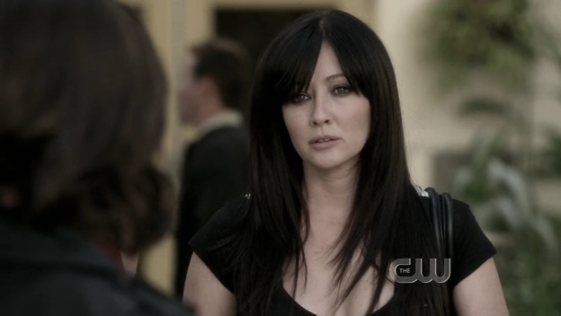 Charmed-Online_dot_nl-90210-S01E12-3713.jpg Charmed-Online_dot_nl-90210-S01E12-3713.jpg