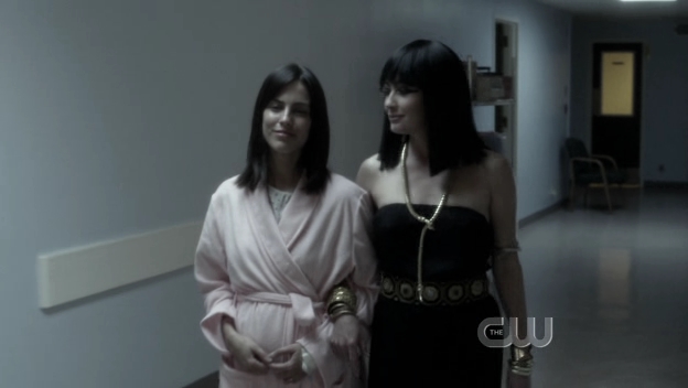 Charmed-Online_dot_nl-90210-S01E24-1376.jpg Charmed-Online_dot_nl-90210-S01E24-1376.jpg