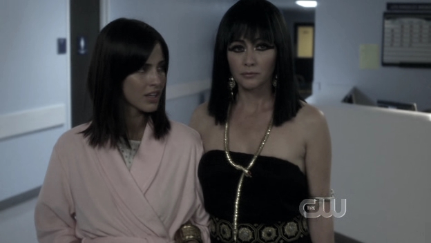 Charmed-Online_dot_nl-90210-S01E24-1392.jpg Charmed-Online_dot_nl-90210-S01E24-1392.jpg