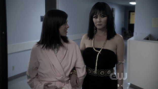 Charmed-Online_dot_nl-90210-S01E24-1403.jpg Charmed-Online_dot_nl-90210-S01E24-1403.jpg