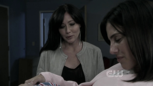 Charmed-Online_dot_nl-90210-S01E24-2097.jpg Charmed-Online_dot_nl-90210-S01E24-2097.jpg
