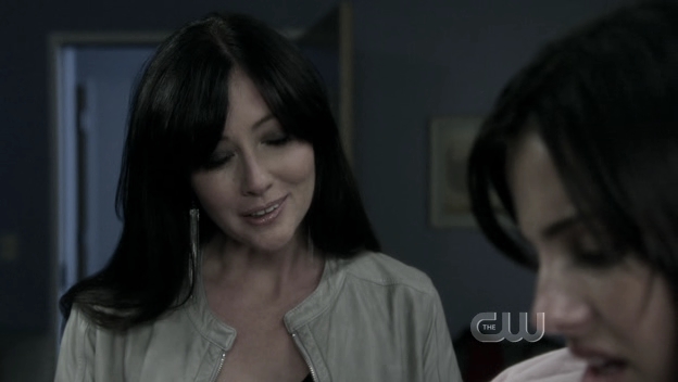 Charmed-Online_dot_nl-90210-S01E24-2106.jpg Charmed-Online_dot_nl-90210-S01E24-2106.jpg