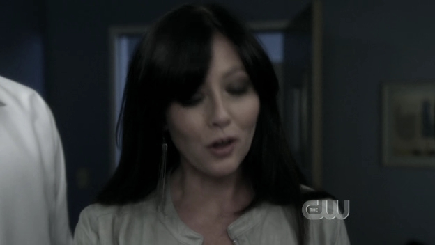 Charmed-Online_dot_nl-90210-S01E24-2142.jpg Charmed-Online_dot_nl-90210-S01E24-2142.jpg