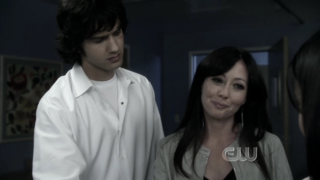 Charmed-Online_dot_nl-90210-S01E24-2154.jpg Charmed-Online_dot_nl-90210-S01E24-2154.jpg