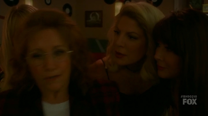 Charmed-Online-dot-nl_BH90210-1x04-00152.jpg Charmed-Online-dot-nl_BH90210-1x04-00152.jpg