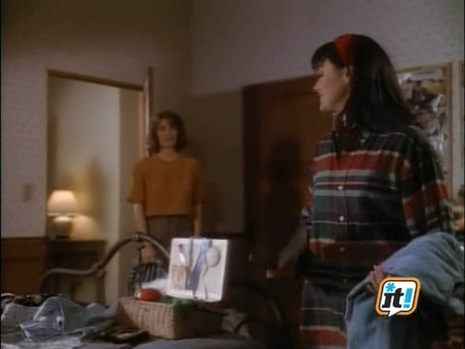 charmed-online_dot_nl-BeverlyHills90210-1x02-1021.jpg