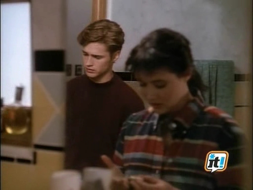 charmed-online_dot_nl-BeverlyHills90210-1x02-1371.jpg