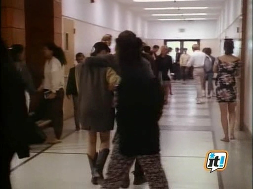 charmed-online_dot_nl-BeverlyHills90210-1x02-2473.jpg
